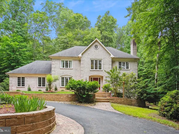 12221 Chapel Rd, Clifton, VA 20124