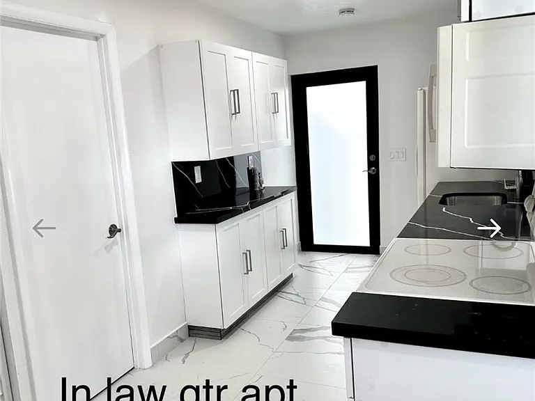 112 Memorial Dr — Photo 15
