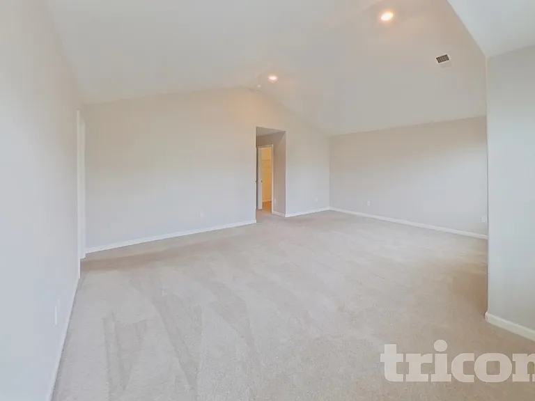 2118 Southlea Dr — Photo 7
