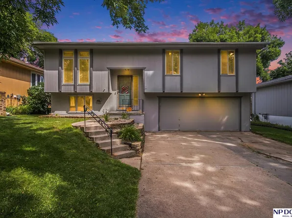 12742 Larimore Ave, Omaha, NE 68164