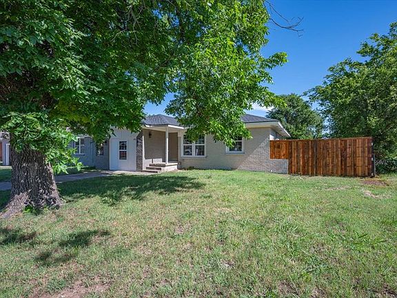 3rd image of 2901 SW 39th Ter