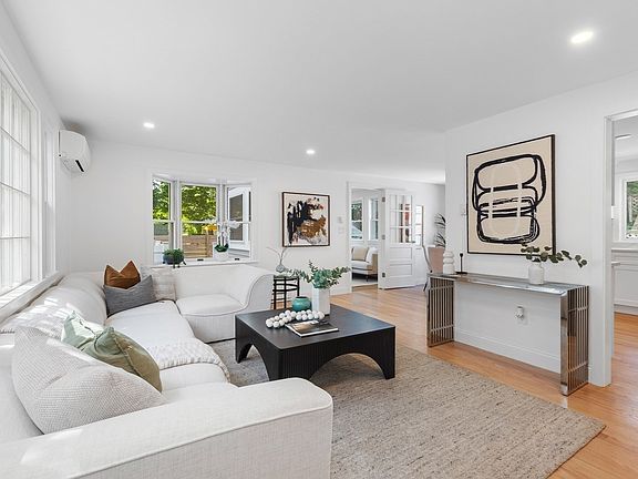 4th image of 22 Park St #B