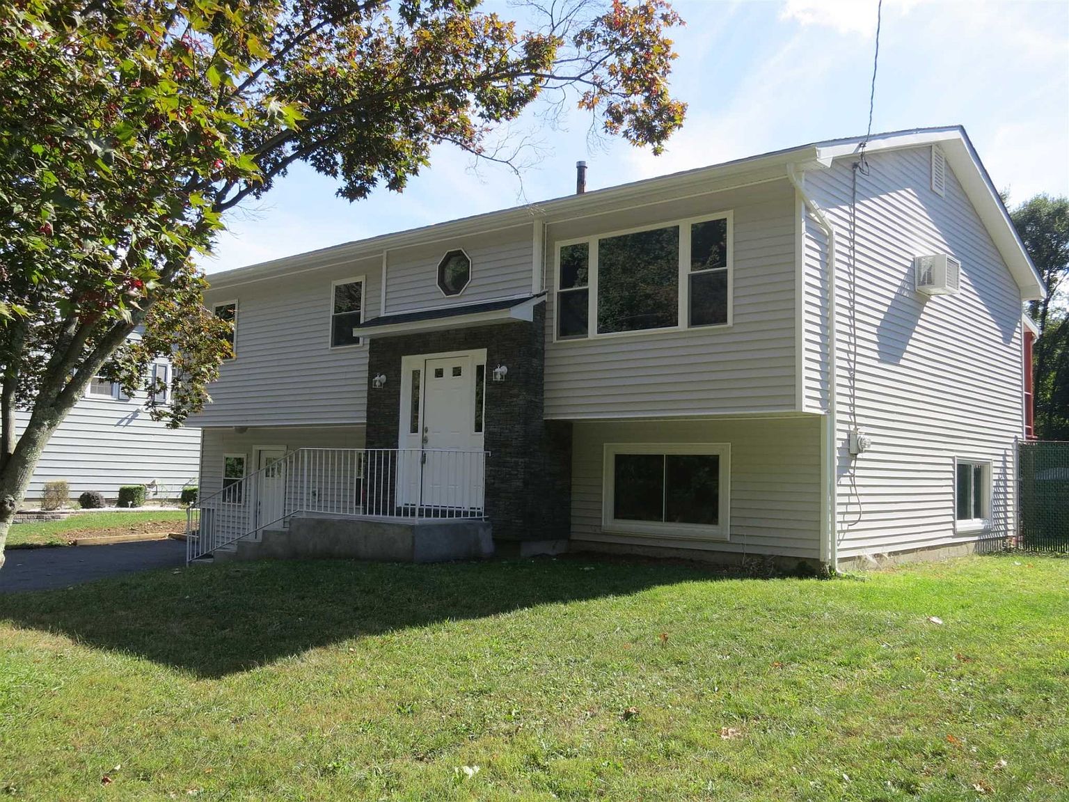 11 Robin Rd, Poughkeepsie, NY 12601 Zillow