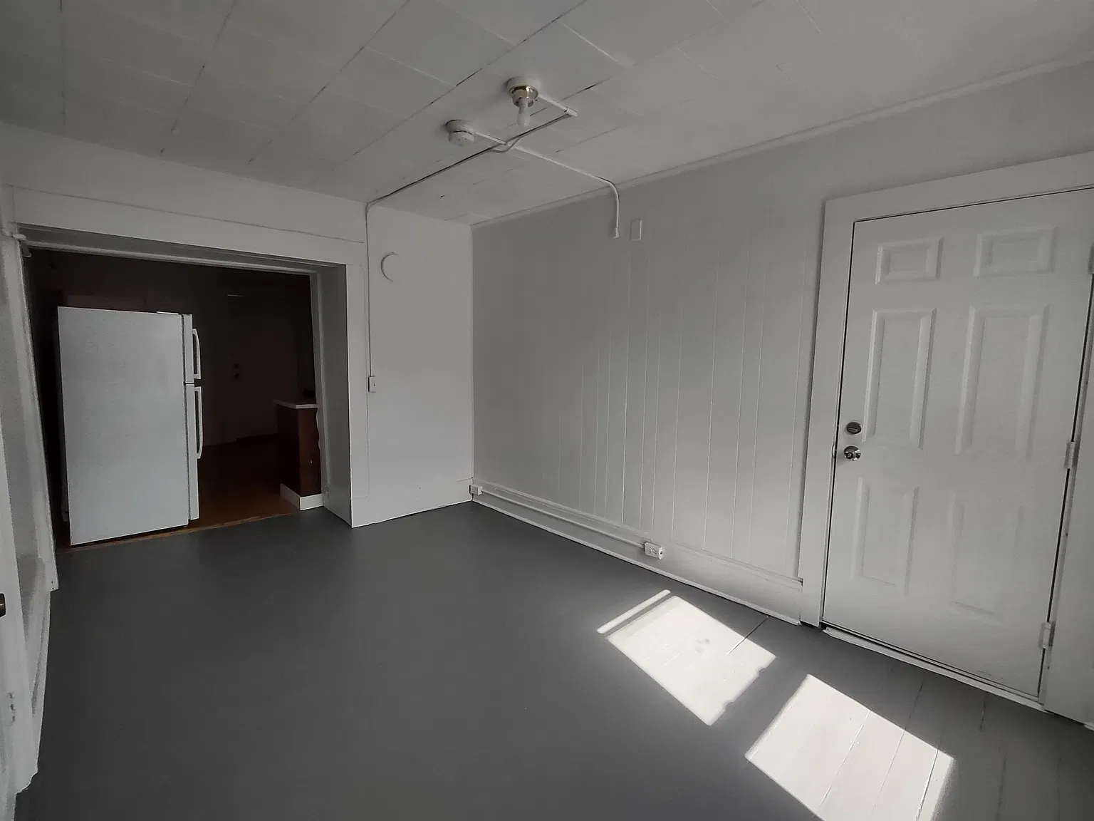 3 bed, 600 sqft, $1,800 — Photo 3