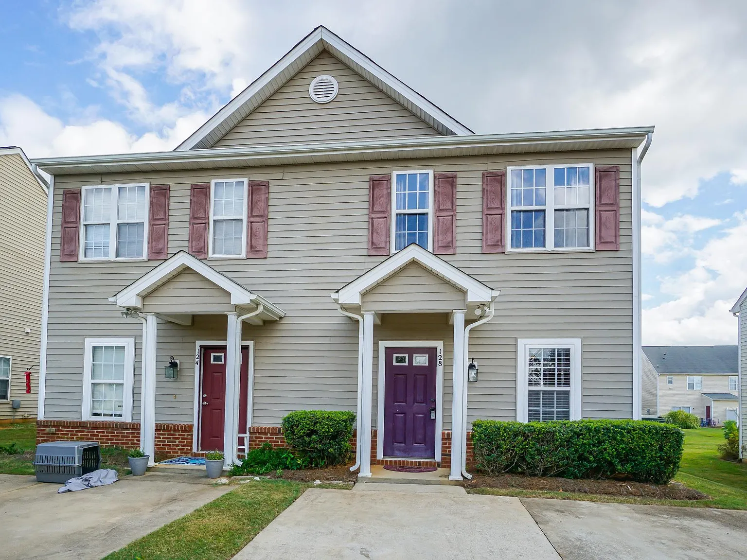 3 bed, 1320 sqft, $1,575 — Photo 1