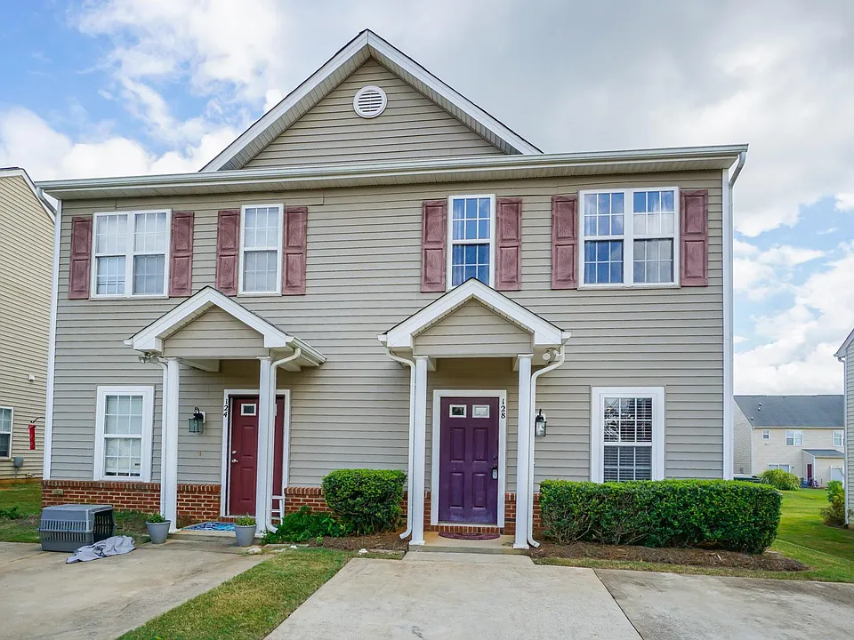 128 Winslow Ln