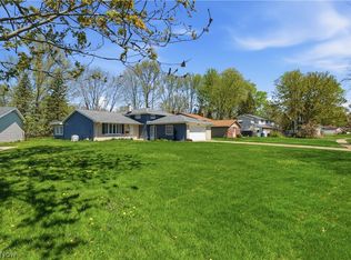 26670 Fairfax Ln, North Olmsted, OH 44070