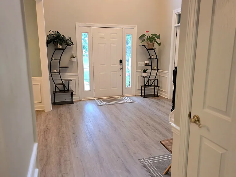 10828 Carmody Ct — Photo 2