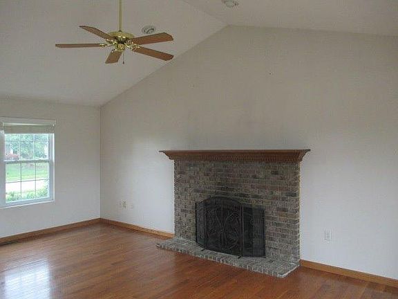 4th image of 8739 Sentry Dr
