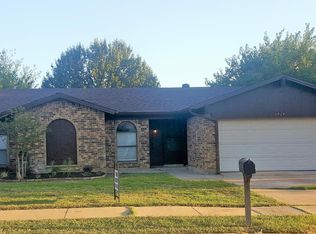 6424 Highview Ter, Watauga, TX 76148