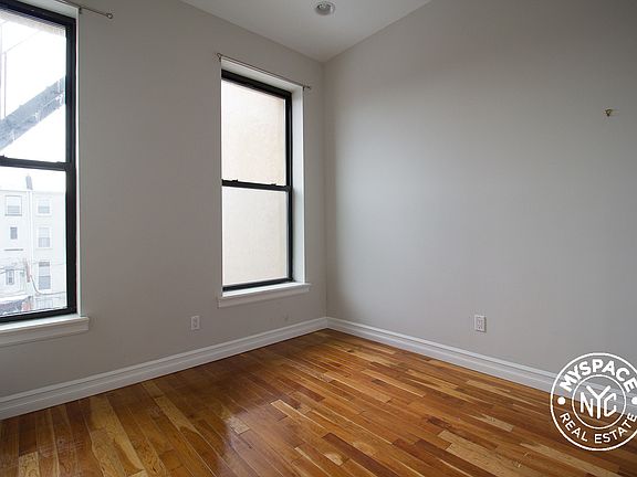 3rd image of 82 Lexington Ave #3