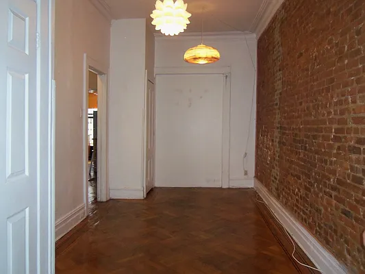 Rented by R & E Real Estate Management Co Inc | media 21