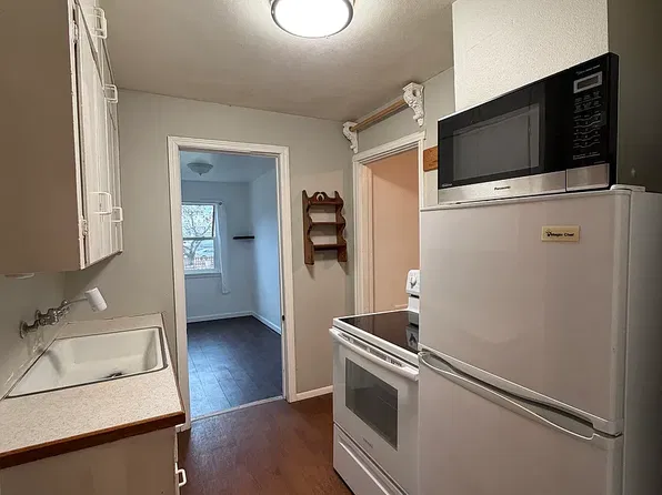 1515 1st St #B, Marysville, WA 98270