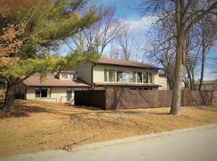 1307 Big Sky Ln, Decorah, IA 52101