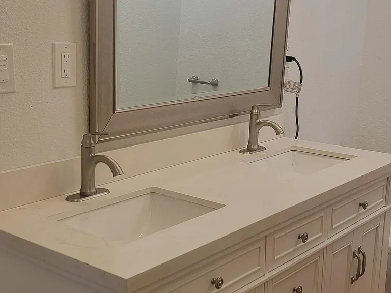 Bathroom sink
