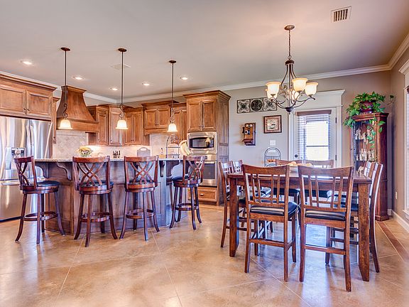 Spacious Kitchen/Dining