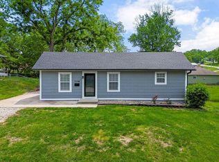208 N Independence St, Pleasant Hill, MO 64080