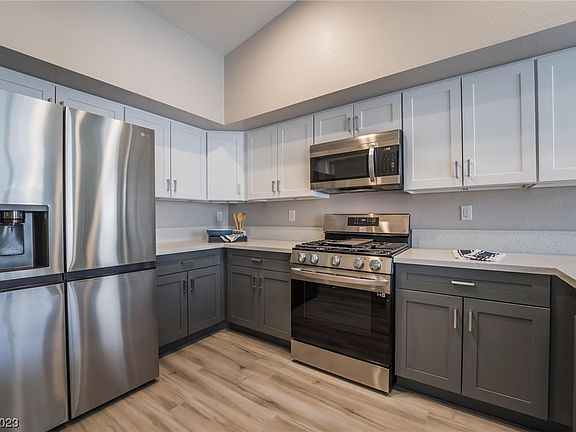 4th image of 7231 Indian Creek Ln Unit 203