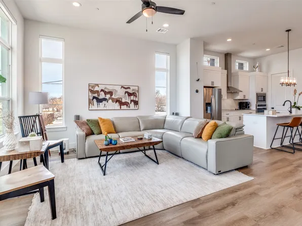 13325 Bee St #105, Farmers Branch, TX 75234