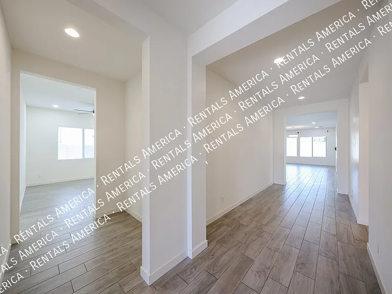 1530 E San Carlos Way — Photo 37