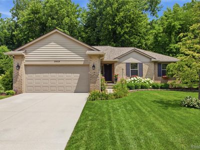 29939 Sugar Creek Dr, Chesterfield, MI, 48047