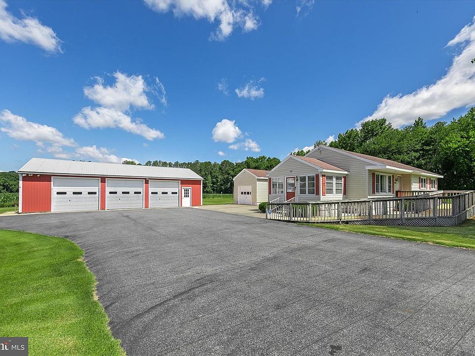 1st image of 32069 Omar Rd