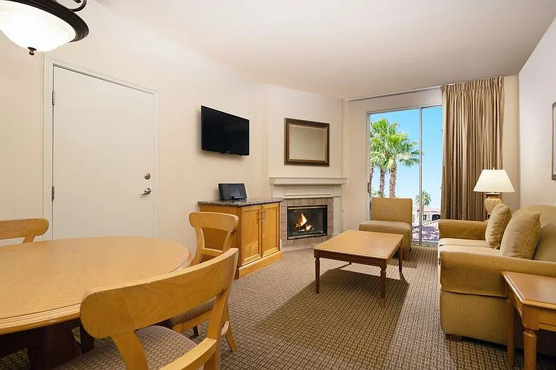 1 bed, 1.0 bath, $1,650 — Photo 2