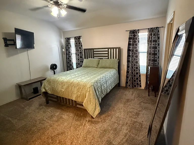 8041 Waters Edge Way — Photo 3