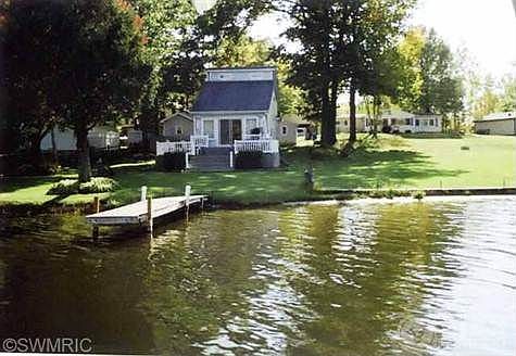 1st image of 320 Morse Dr