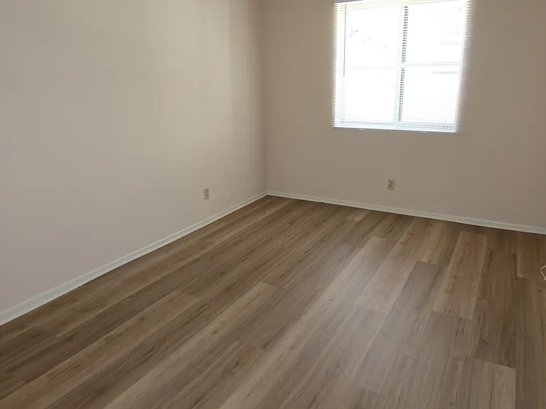 10753 Lawler St #6 — Photo 10