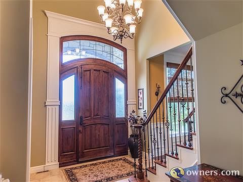 Front door/foyer
