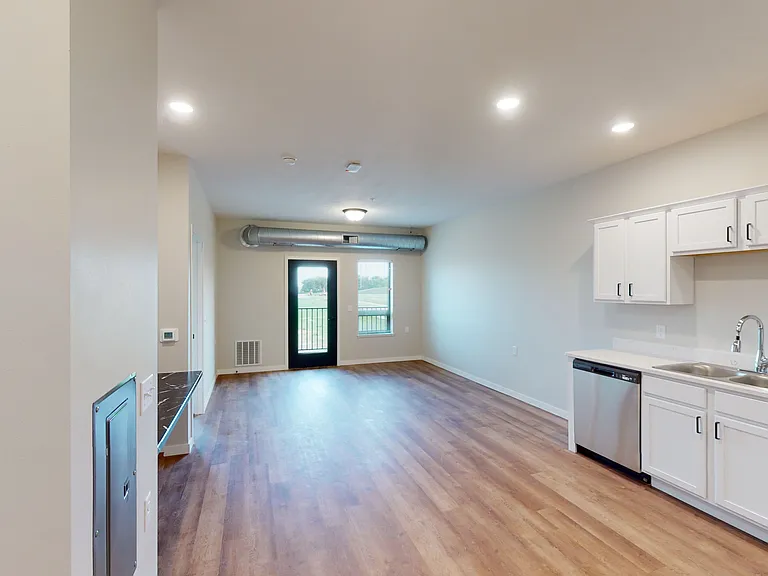 2901 S Burnsfield Ave #102 — Photo 6