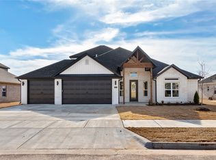 1230 Fierce Ln, Centerton, AR 72719