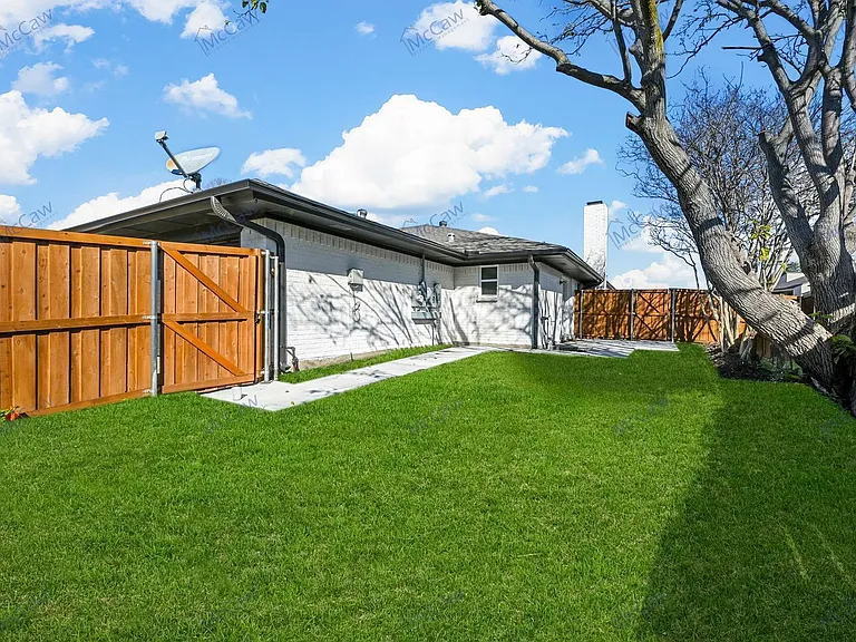 2832 Townbluff Dr — Photo 20