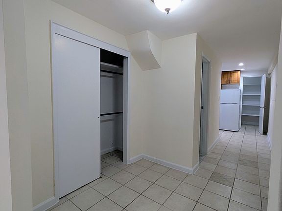 3rd image of 243 E 83rd St APT Gb