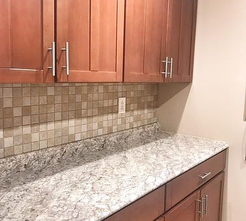 3rd image of 378 Valley St APT C1