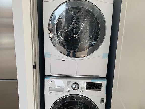 4th image of 14617 Northern Blvd #6F
