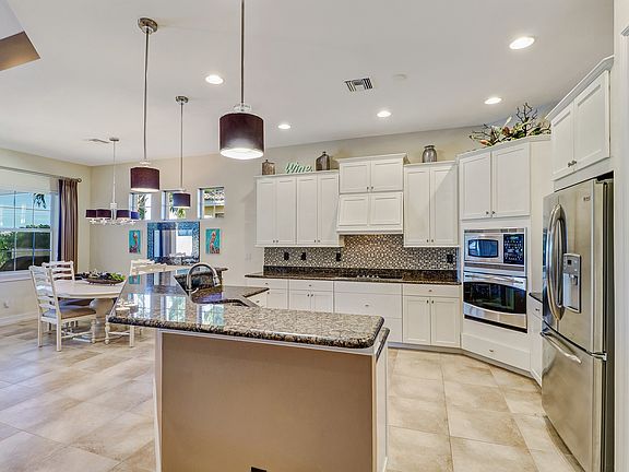 4th image of 14681 Speranza Way