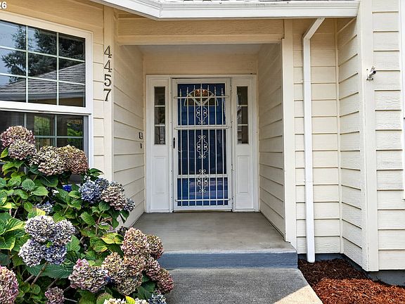 3rd image of 4457 SE Pennywood Dr