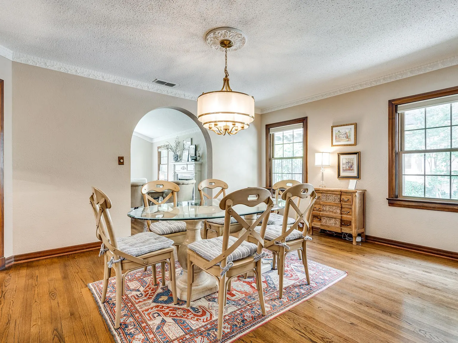 3 bed, 1874 sqft, $4,695 — Photo 4