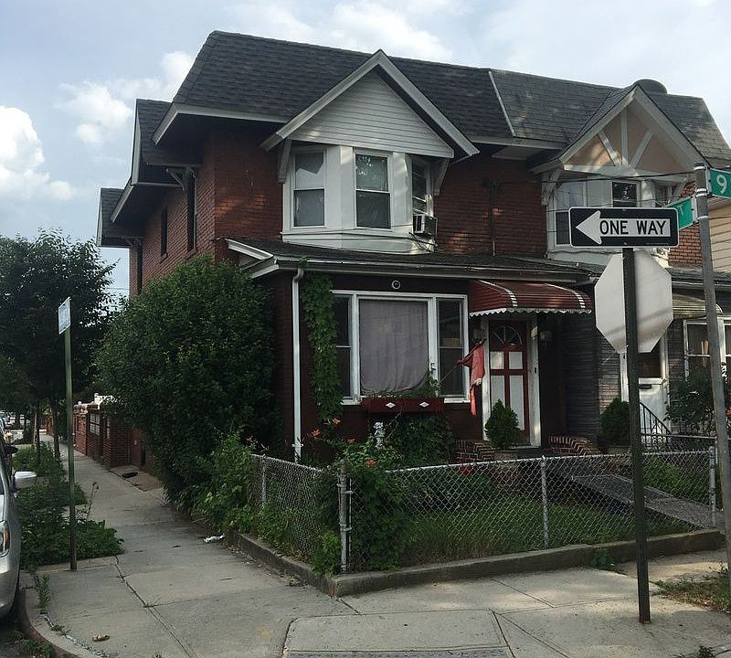 1st image of 9336 92nd Ave