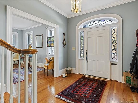 5th image of 114 Hillside Ave