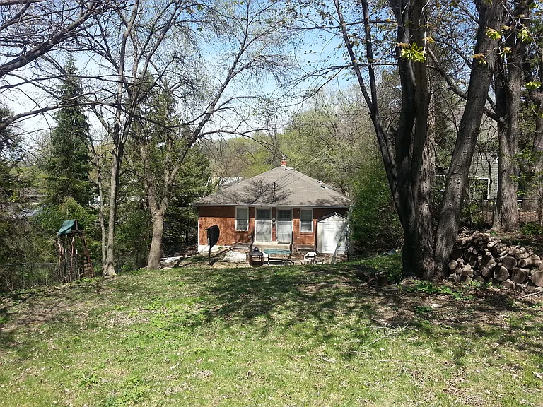 2398 Carter Ave — Photo 24