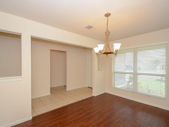 4th image of 3034 Madison Elm St