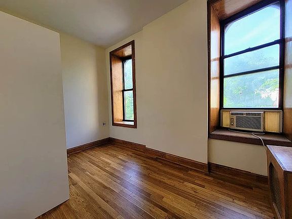 4th image of 159 2nd Ave #Xt