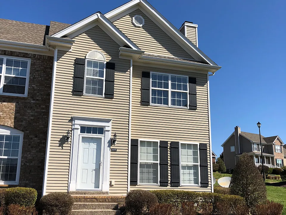 409 Dakota Dr