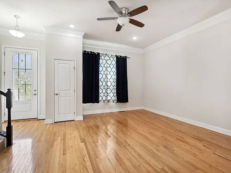 138 Seneca Pl — Photo 22