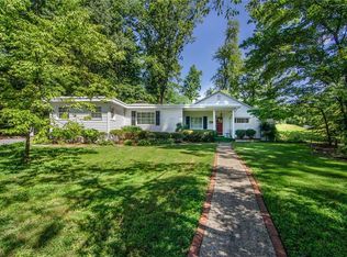 3014 Sourwood Rd, Greensboro, NC 27408