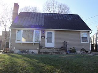 1st image of 142 Dorset Ave