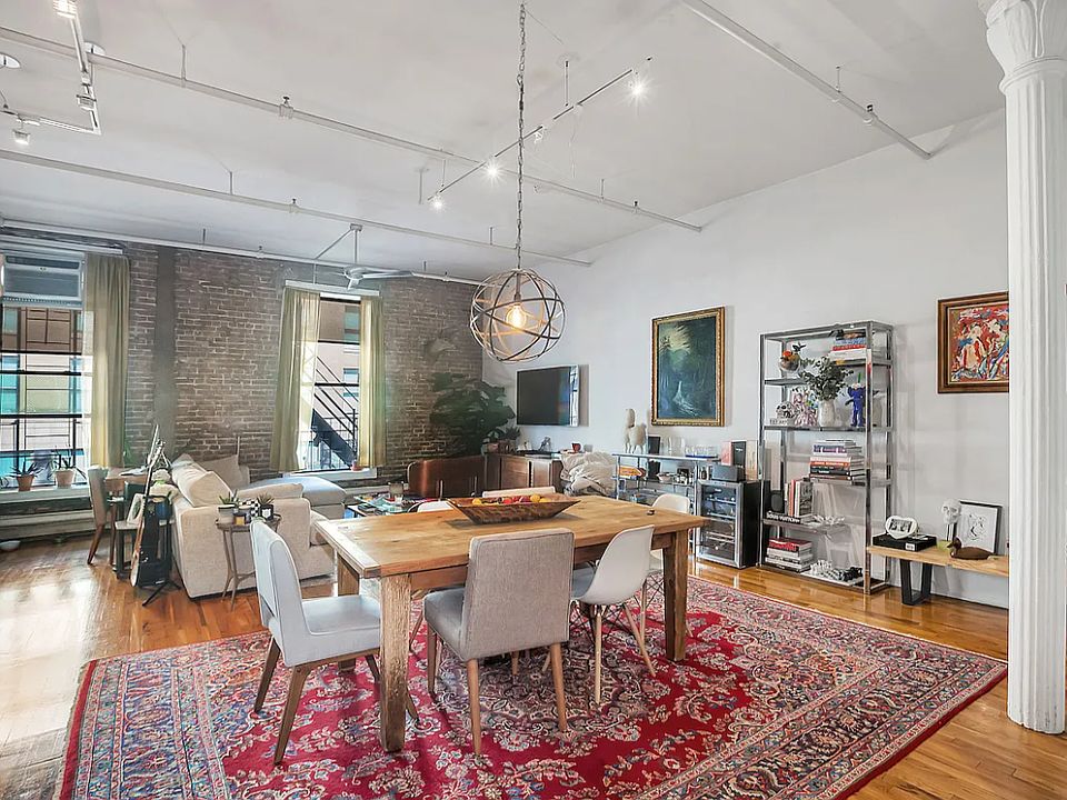 1st image of 122 Duane St APT 2B